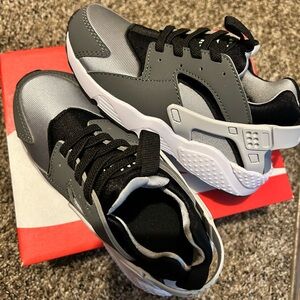 Nike Huarache Run 2.0 11c